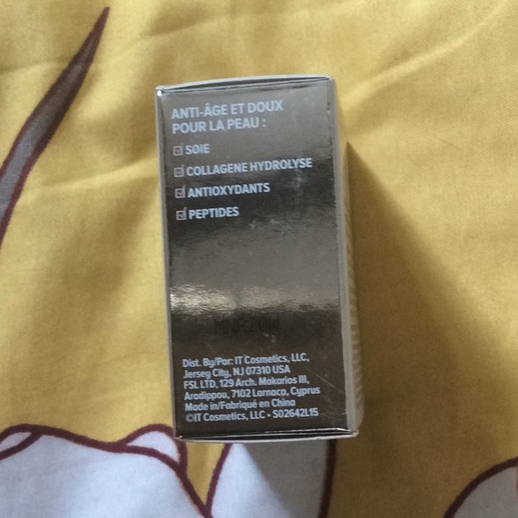 COPY - IT COSMETICS bye bye pore setting powder - Picture 3 of 7